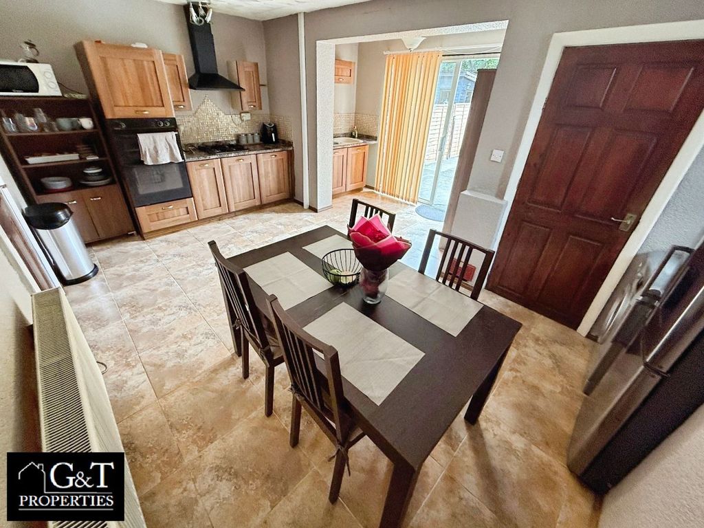 Property photo 1 of 18 Kitchen/Dining Area