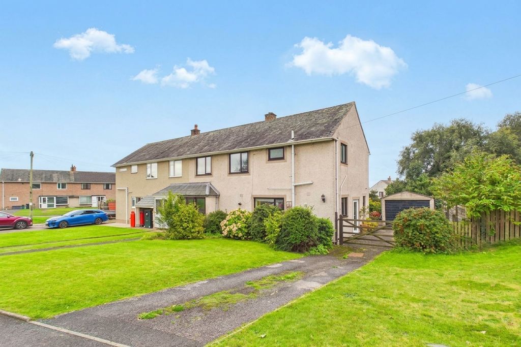 Property photo 1 of 27