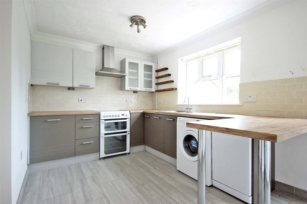Property photo 3 of 9 Picture No. 10