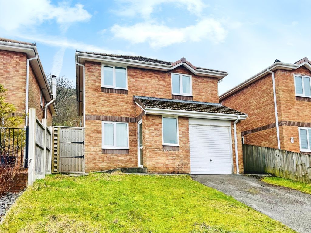 Property photo 2 of 13 Image