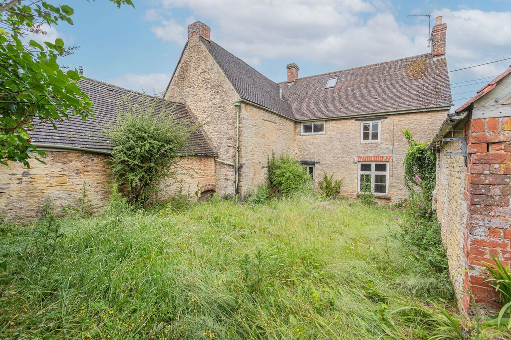 Property photo 3 of 18