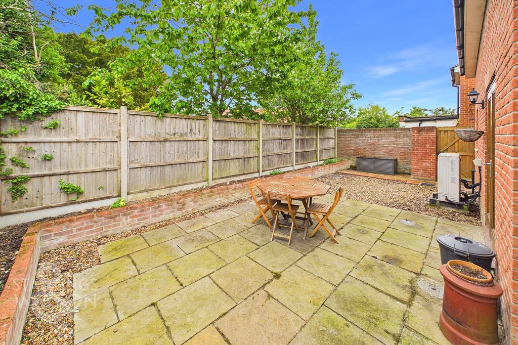 Property photo 3 of 18