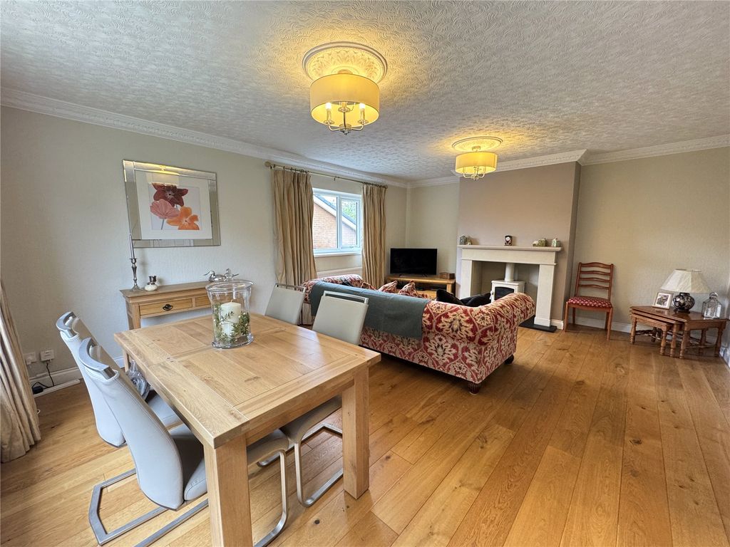 Property photo 3 of 41 Picture No. 37