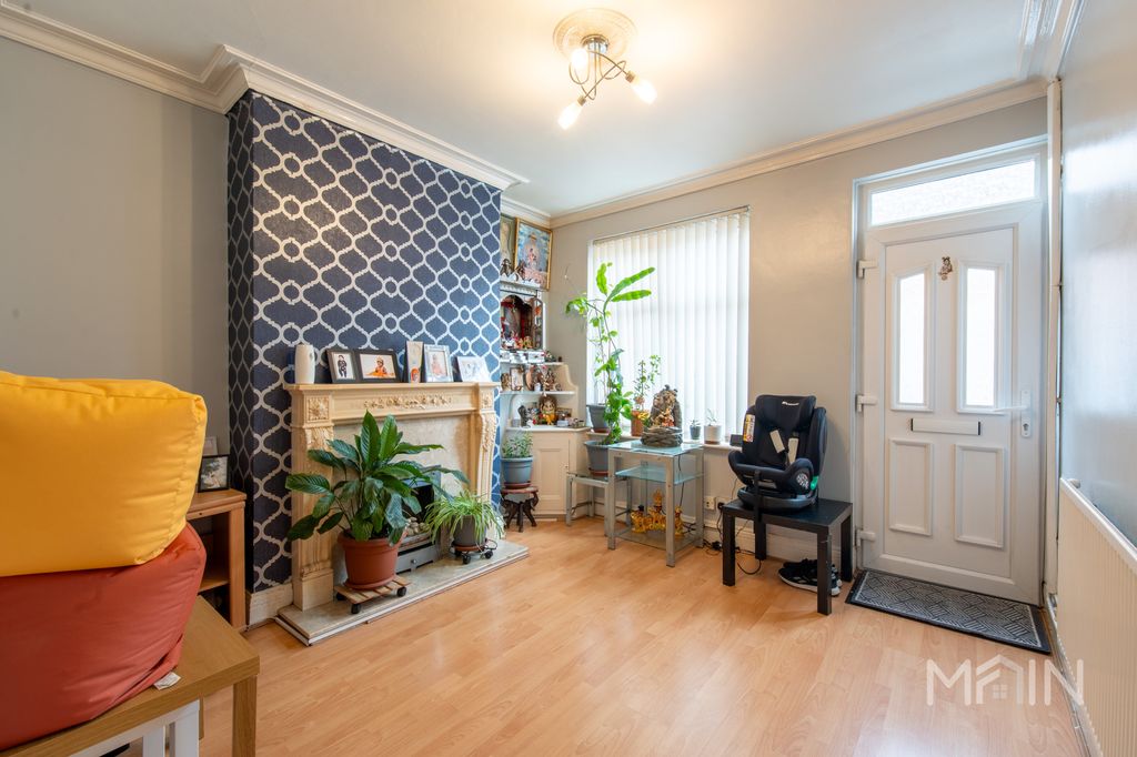 Property photo 2 of 16