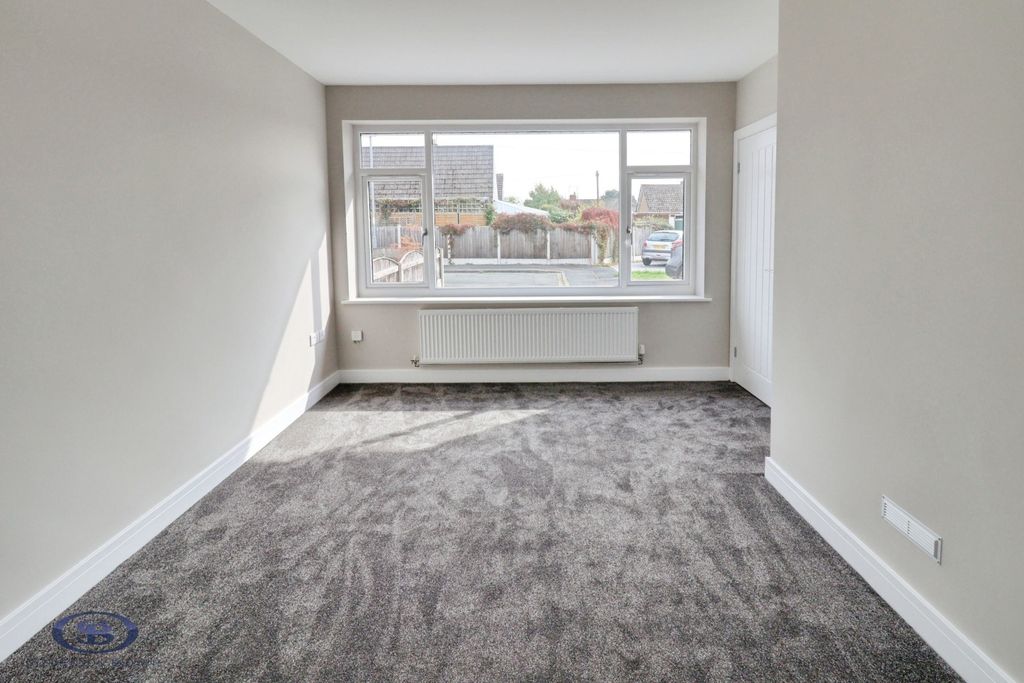 Property photo 2 of 19 Pbox-Img.Jpg