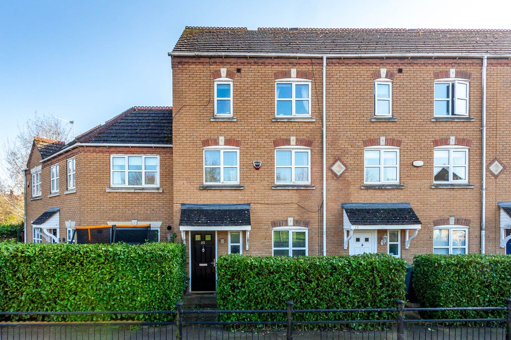 Property photo 1 of 13 Front