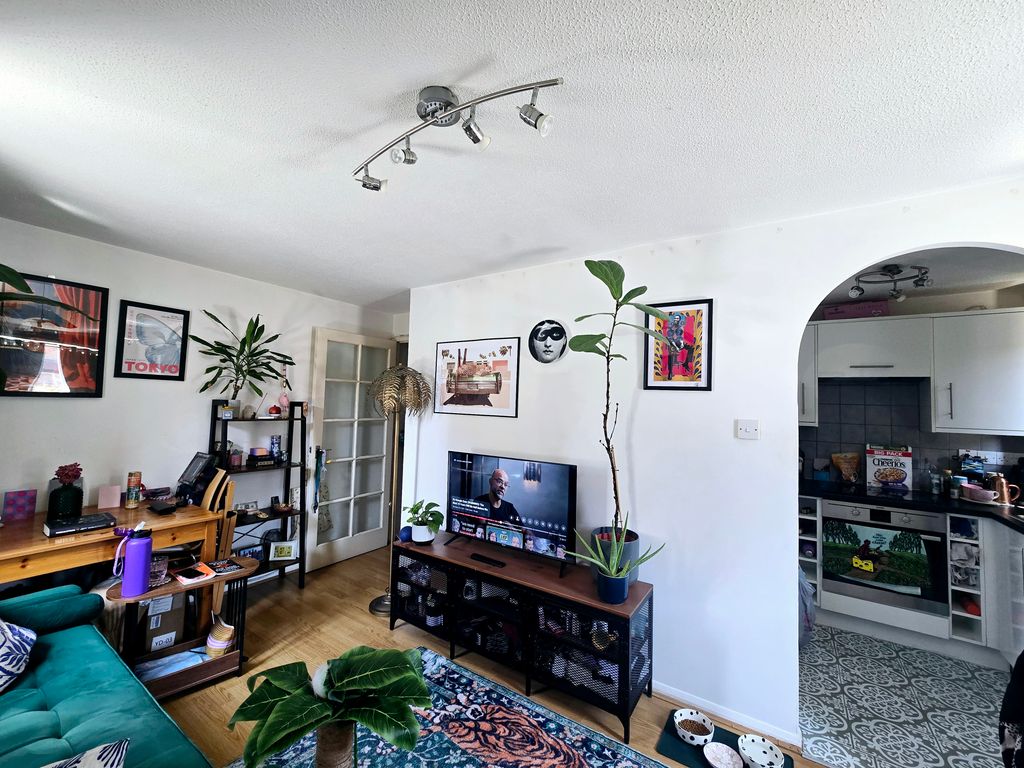 Property photo 3 of 7