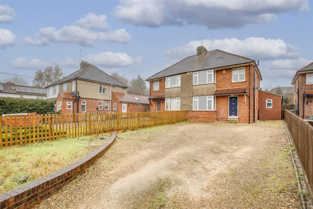 Property photo 1 of 19 6 The Crescent, Hp13 6Jy New-8.Jpg