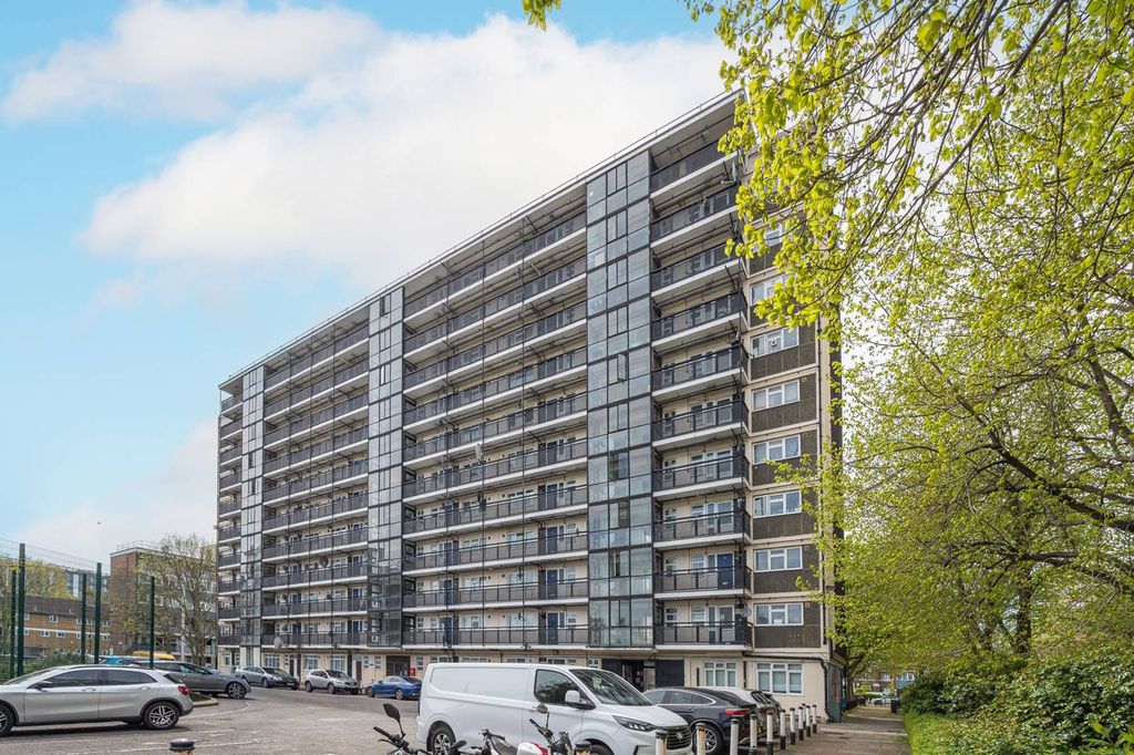 Property photo 2 of 12