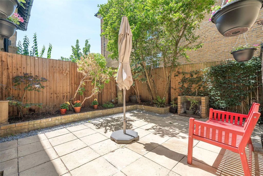 Property photo 1 of 16 Garden A