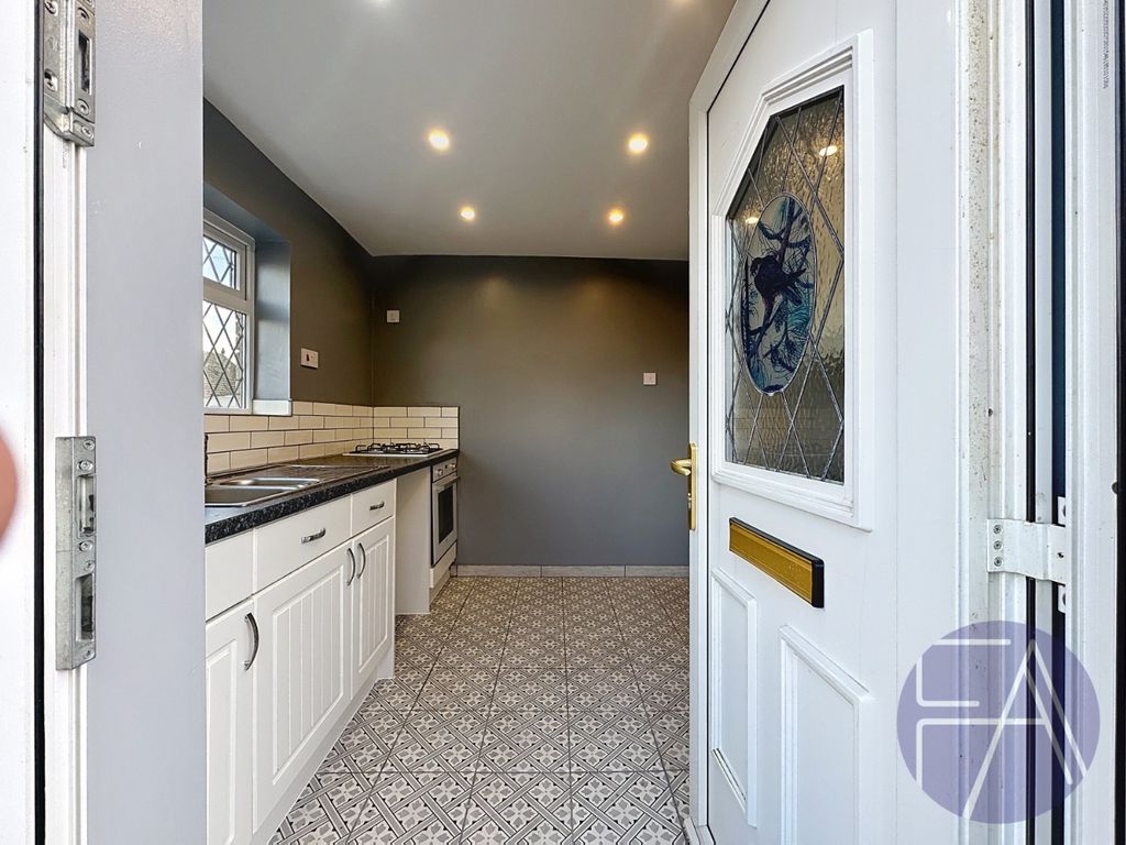 Property photo 2 of 21 4840233