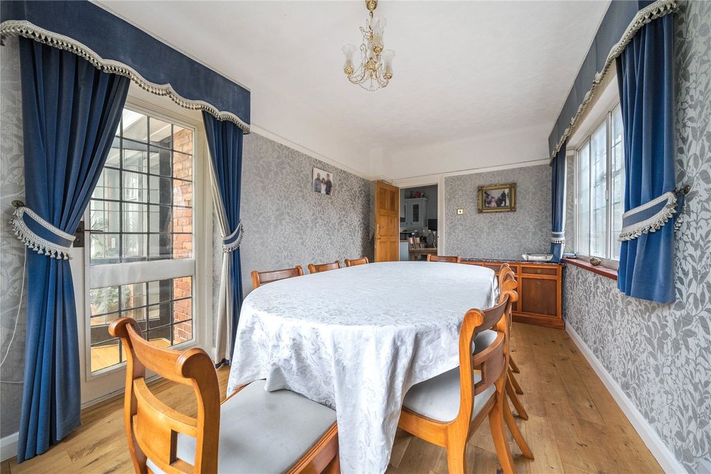 Property photo 3 of 34 Picture No. 28