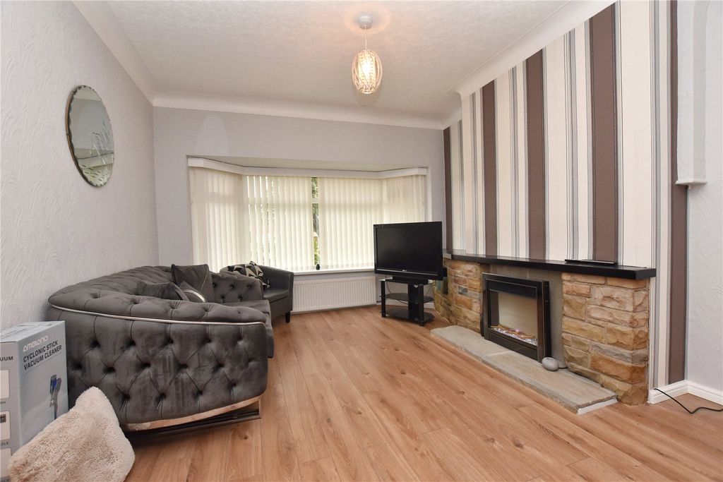 Property photo 2 of 19 Picture No. 29