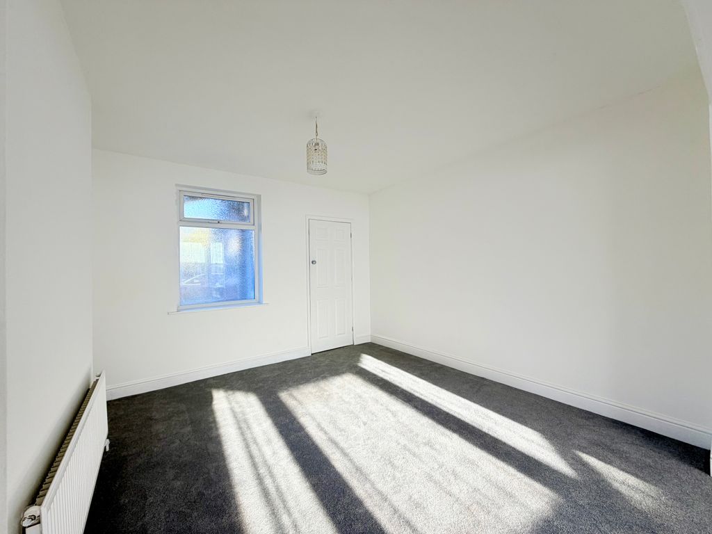 Property photo 3 of 14 Image
