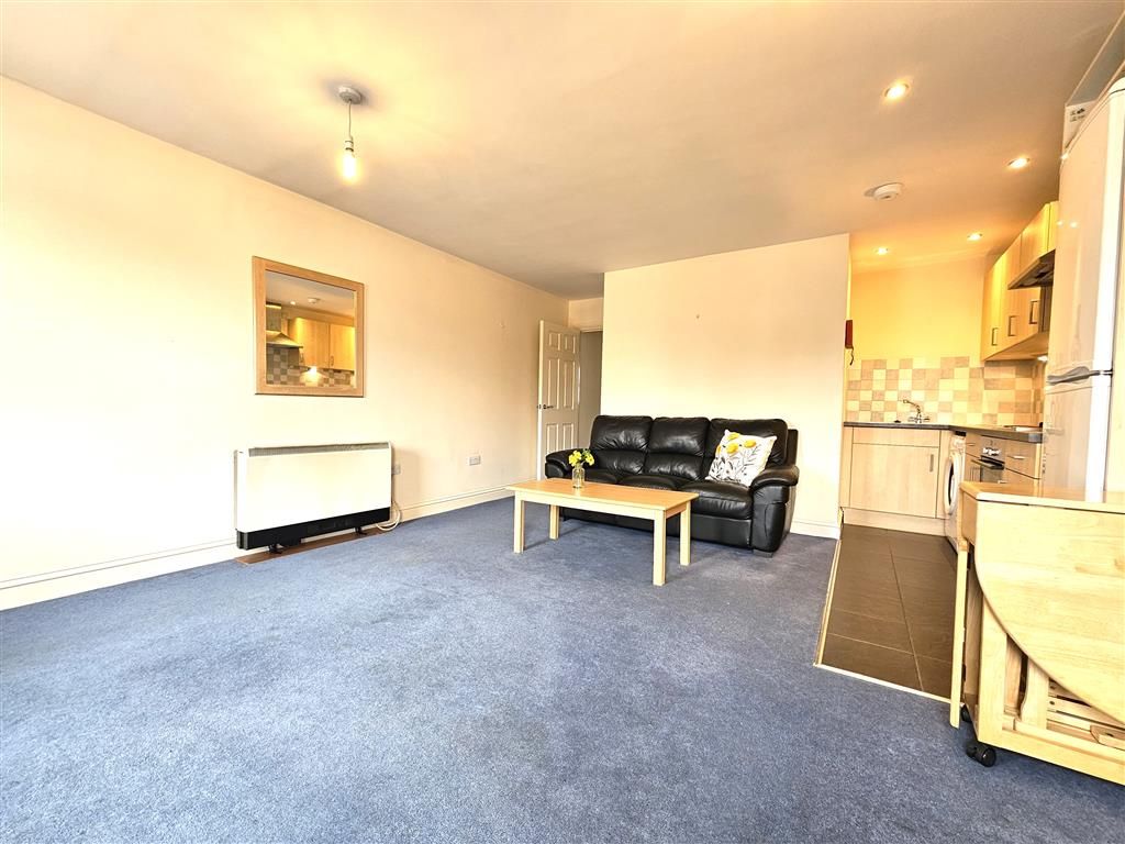 Property photo 1 of 5 Living Room