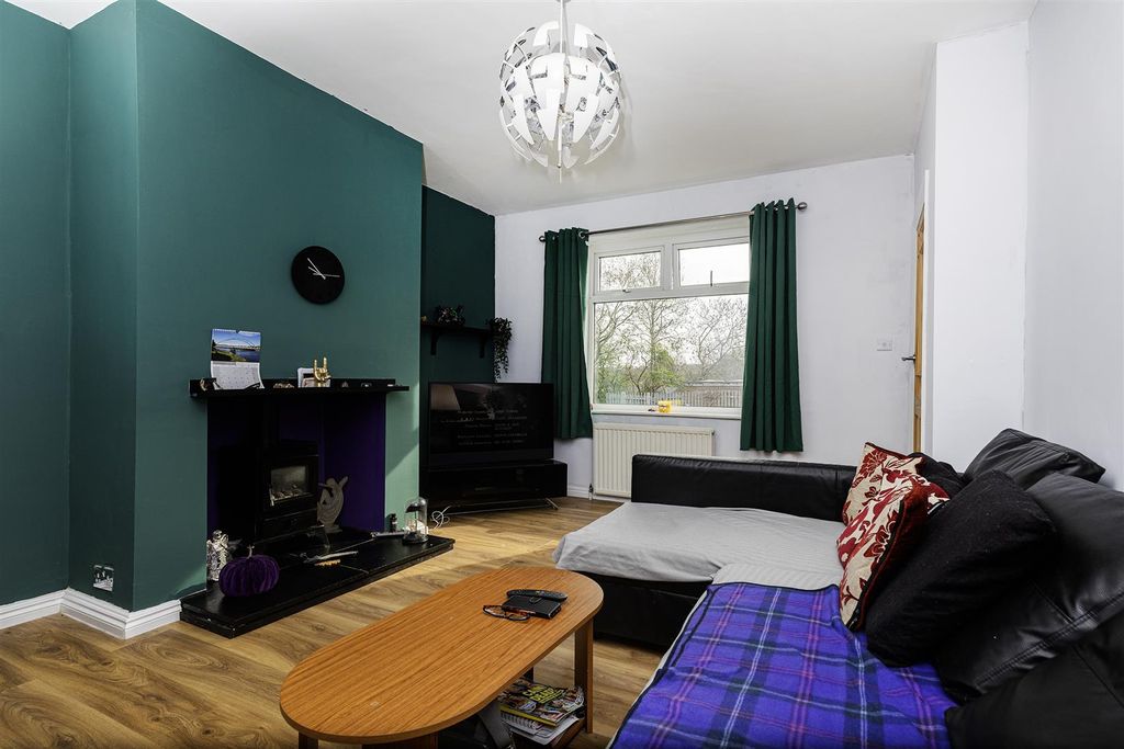 Property photo 3 of 19 Living Room