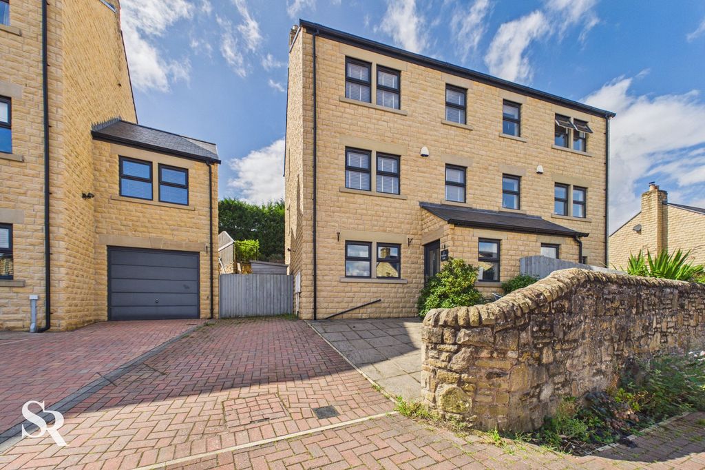 Property photo 1 of 36