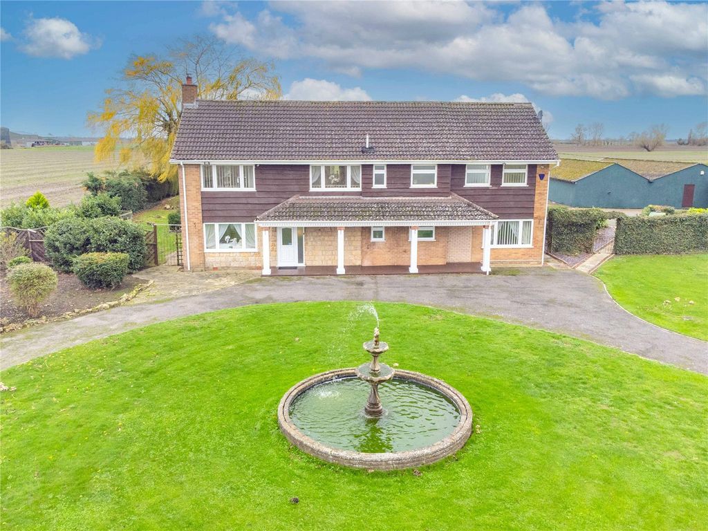 Property photo 2 of 25 Picture No. 79