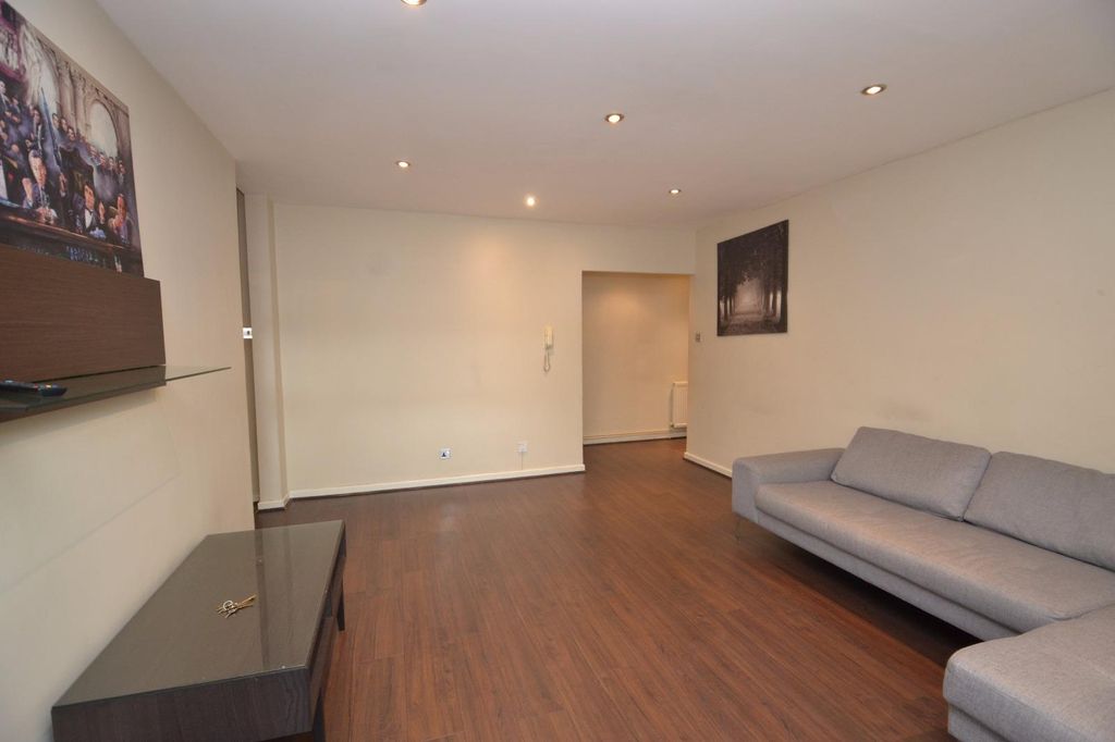 Property photo 2 of 10 Living Room