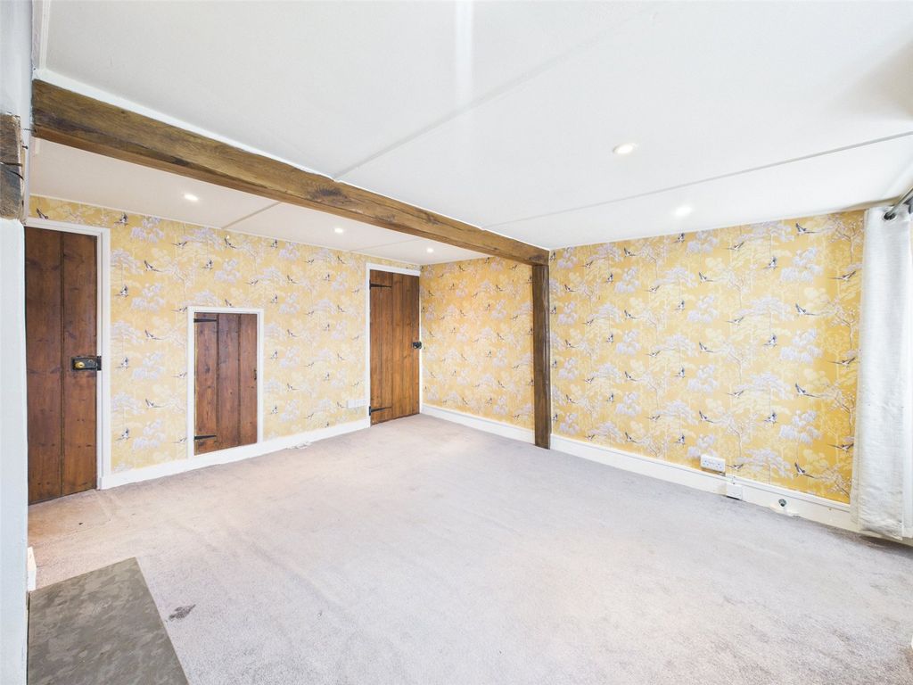 Property photo 3 of 10 Living Room