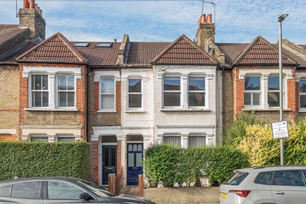 Property photo 1 of 14 1512818-1-6A9698F...