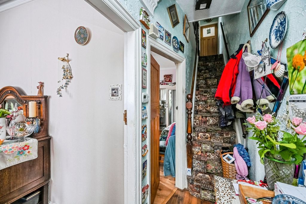 Property photo 2 of 15 Photo