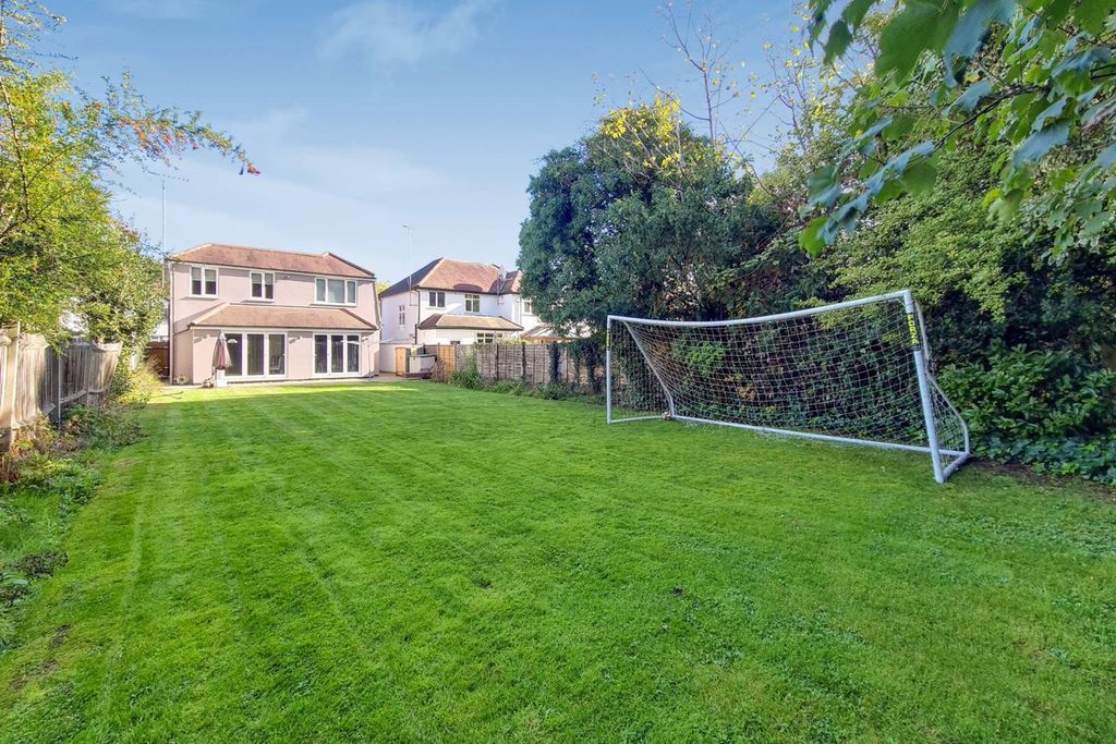 Property photo 3 of 9