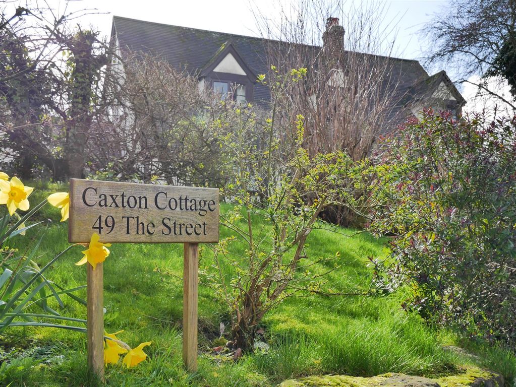 Property photo 2 of 38 Cherhill