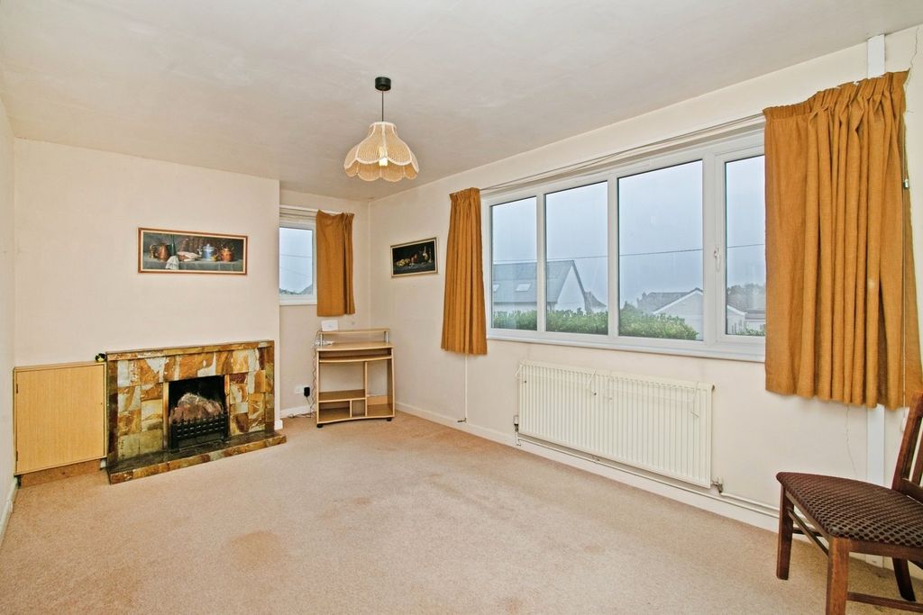 Property photo 3 of 20