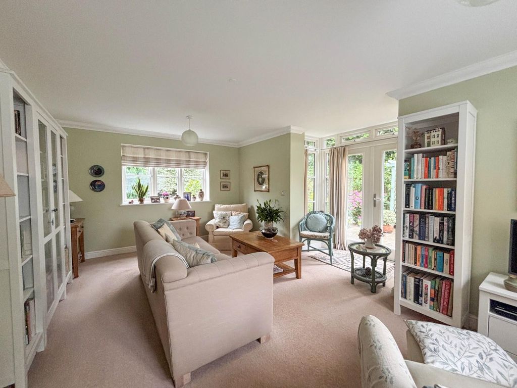 Property photo 2 of 15 19.Jpg