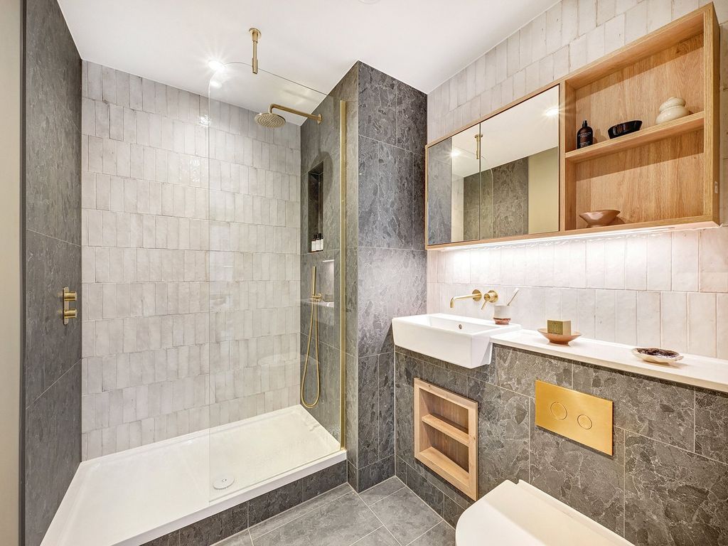 Property photo 3 of 16 Picture No. 11