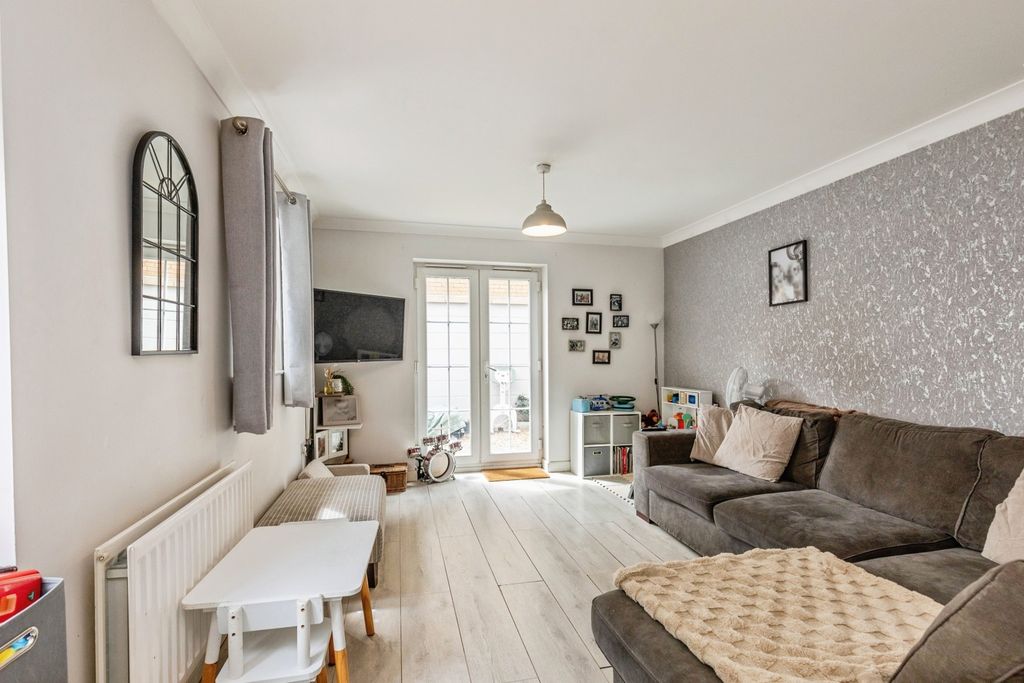 Property photo 3 of 13 Pbox-Img.Jpg