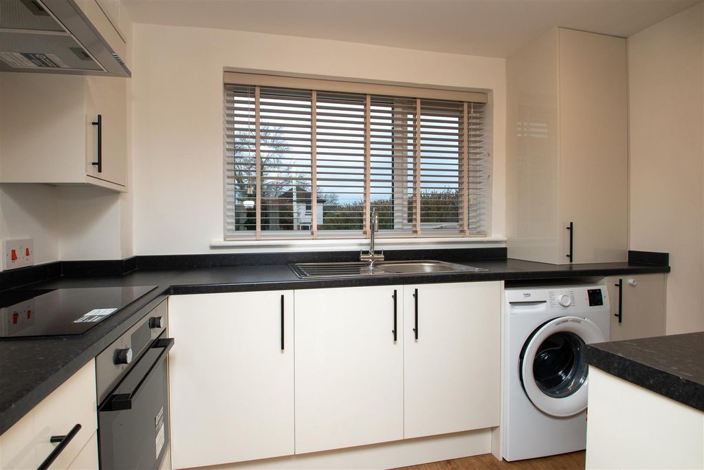 Property photo 2 of 11 22San_7.Jpg