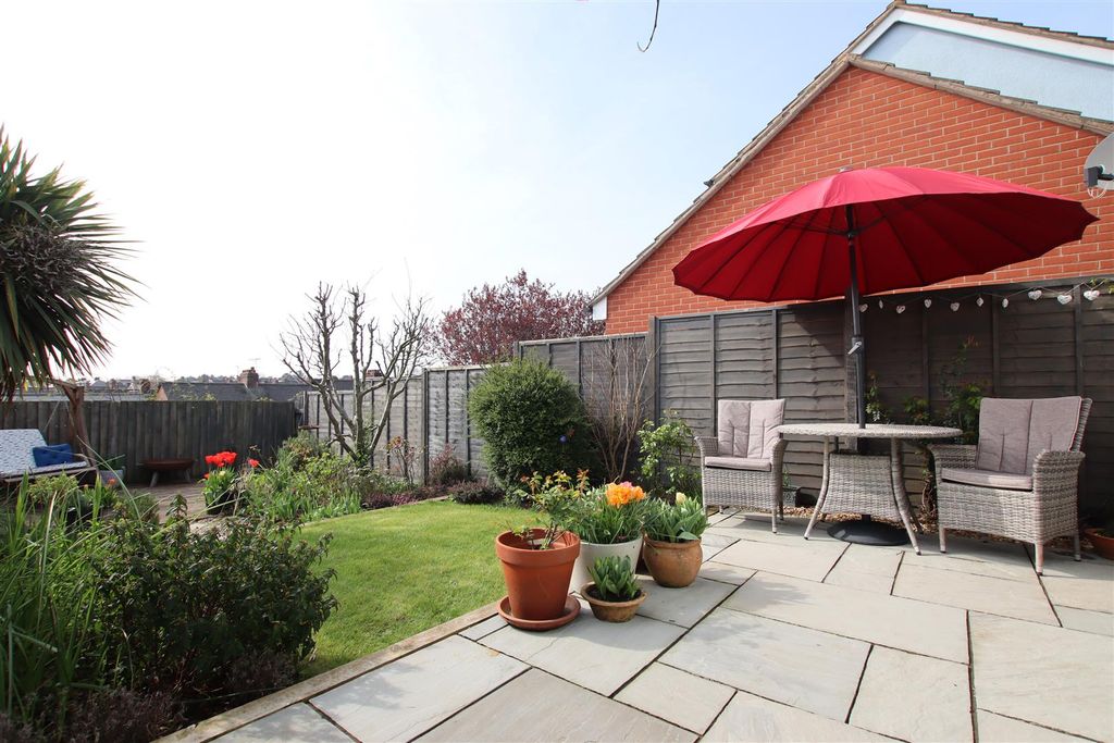 Property photo 2 of 23 Garden.Jpg