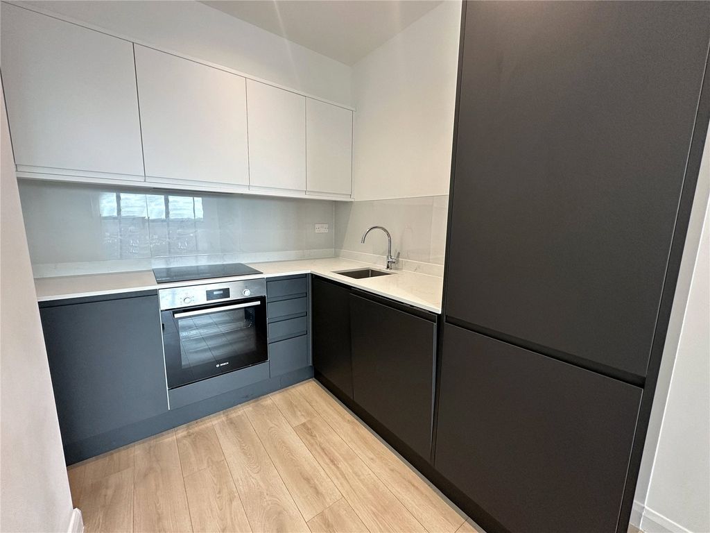 Property photo 3 of 7 Picture No. 12