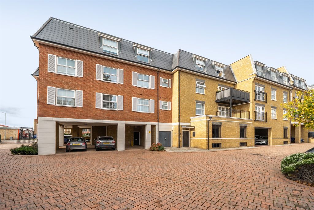 Property photo 1 of 14