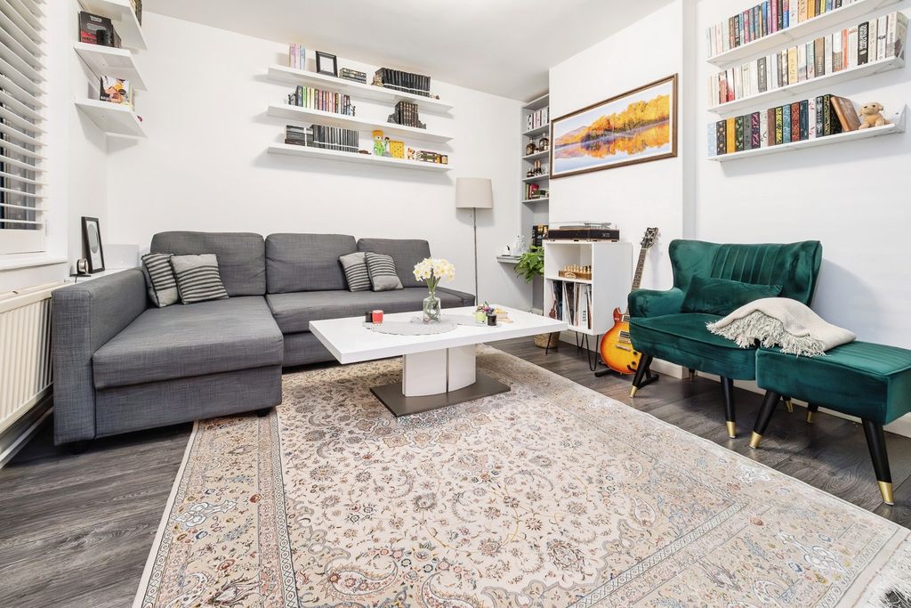 Property photo 3 of 19 Pbox-Img.Jpg