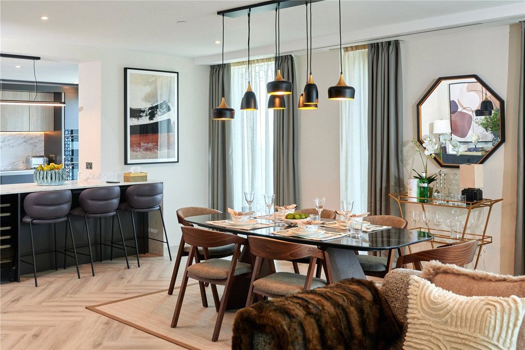 Property photo 2 of 15 Dining Area