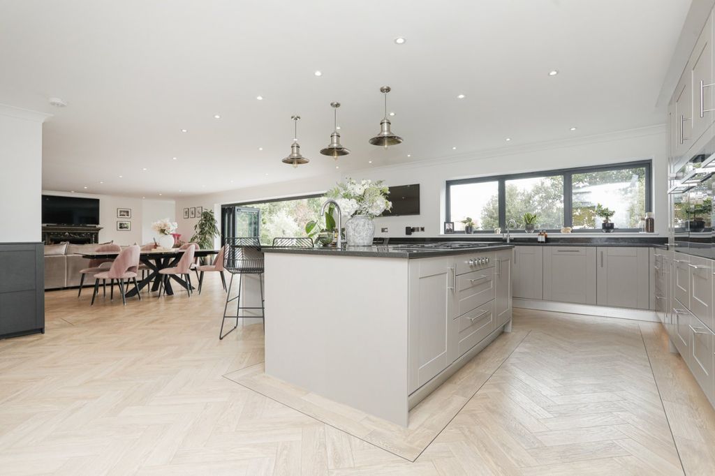 Property photo 2 of 30 Picture 2