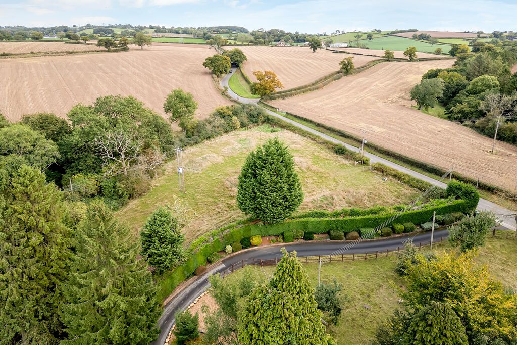 Property photo 2 of 34 Paddocks