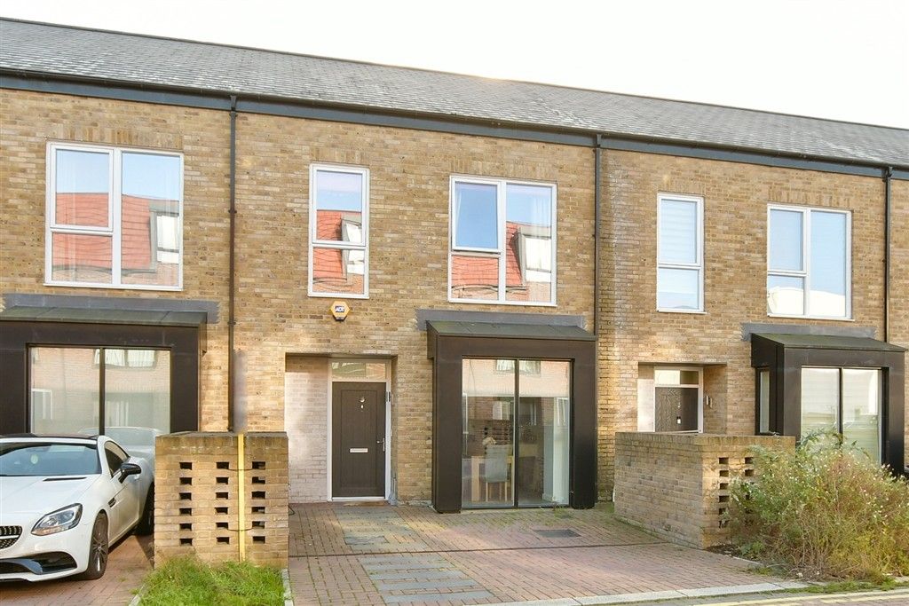 Property photo 1 of 10 External (Web)