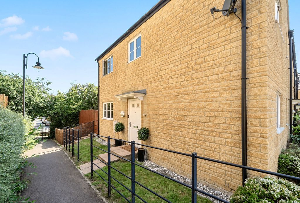 Property photo 1 of 13 1483030-23-6A3d55...