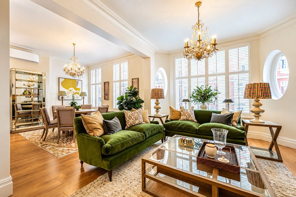Property photo 1 of 11 Reception
