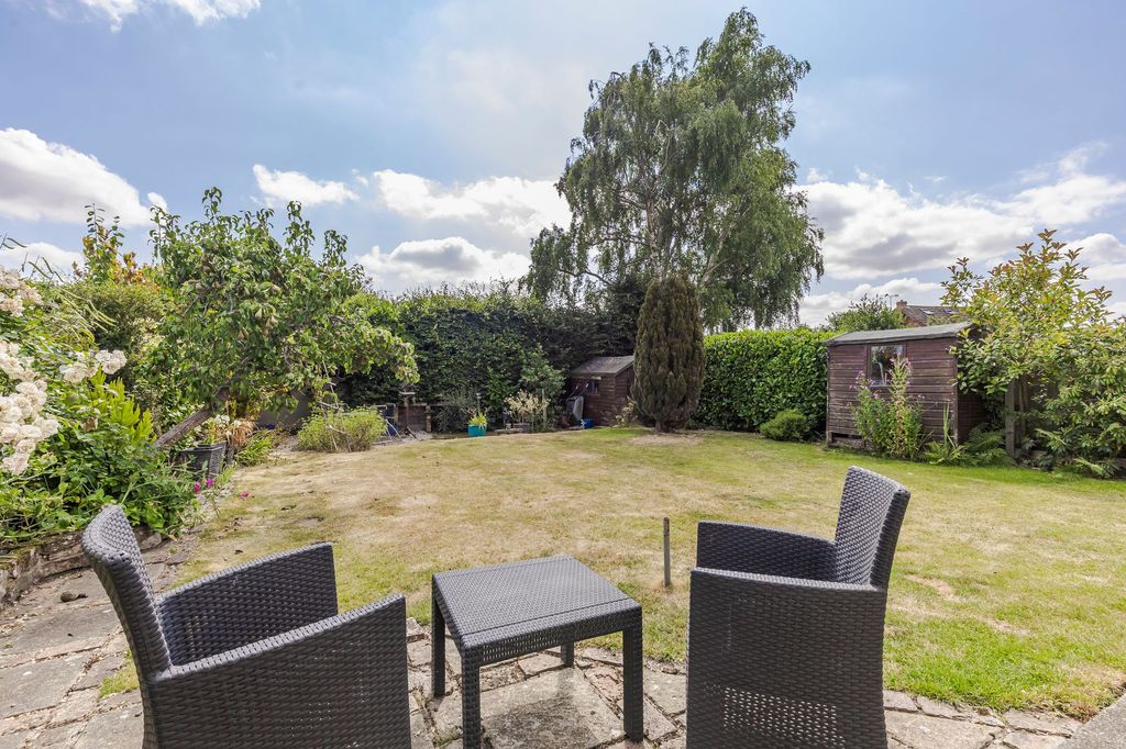 Property photo 3 of 17