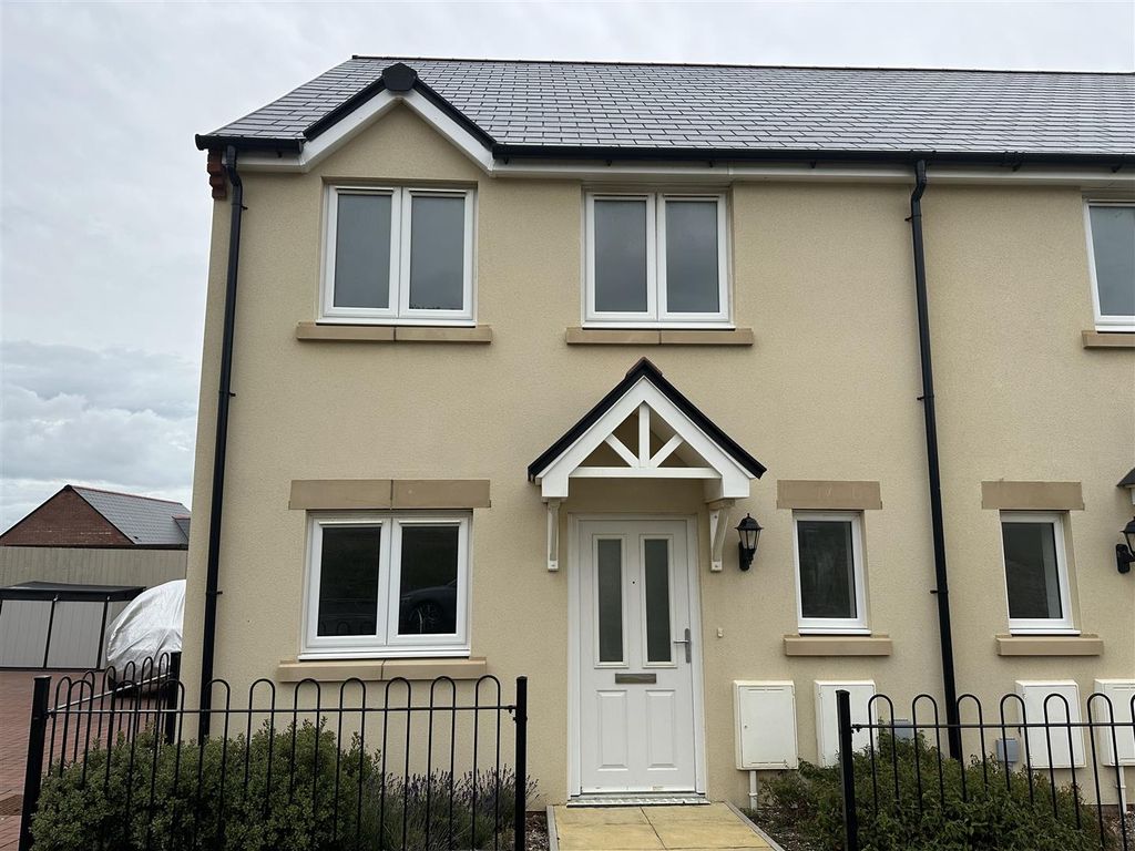 Property photo 1 of 18 Plot 238 Front.Jpeg