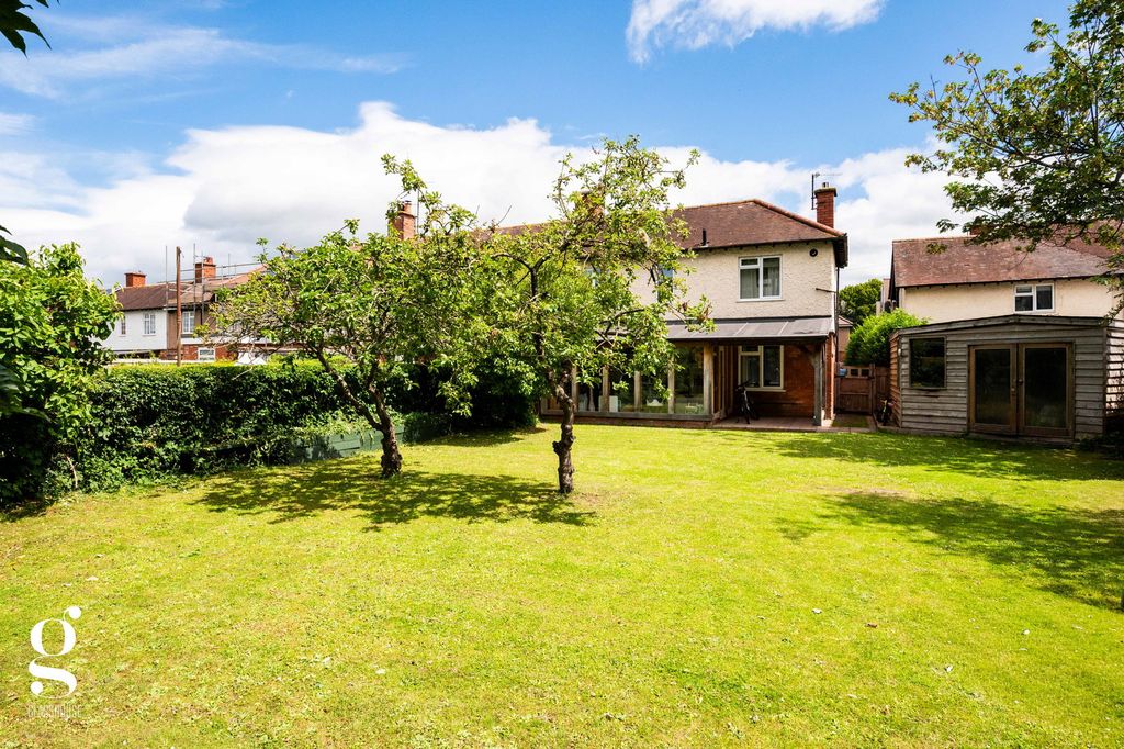 Property photo 2 of 17