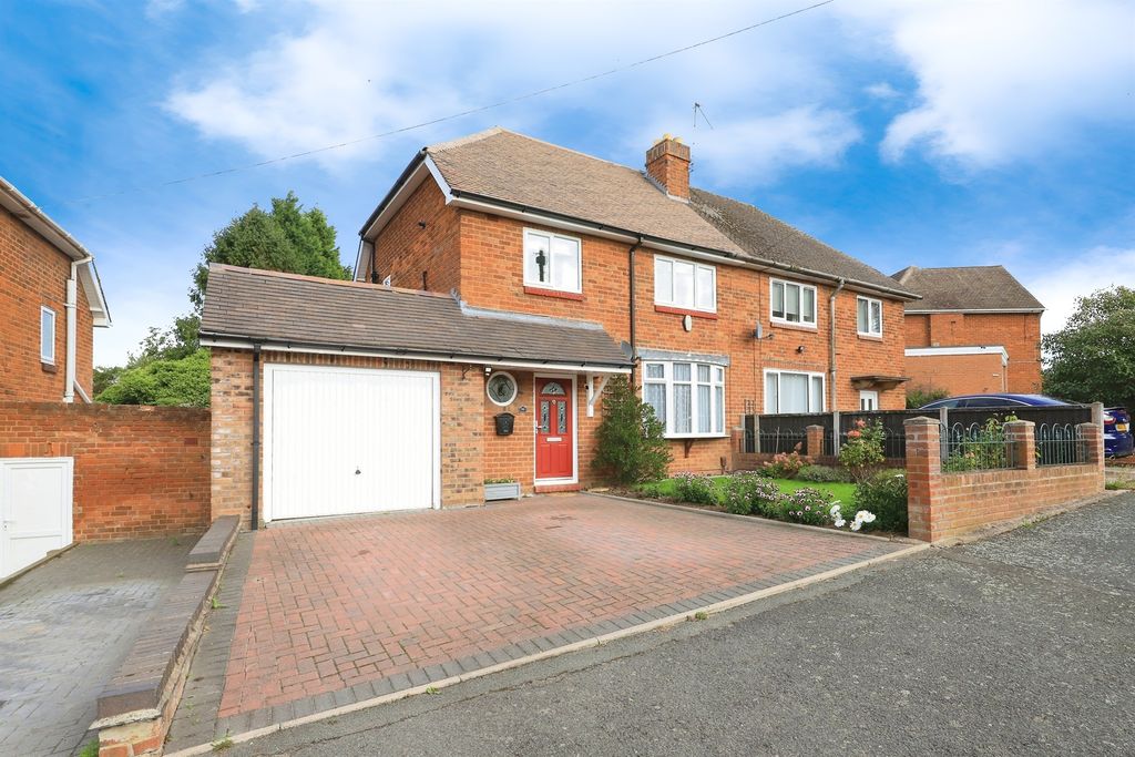 Property photo 1 of 17