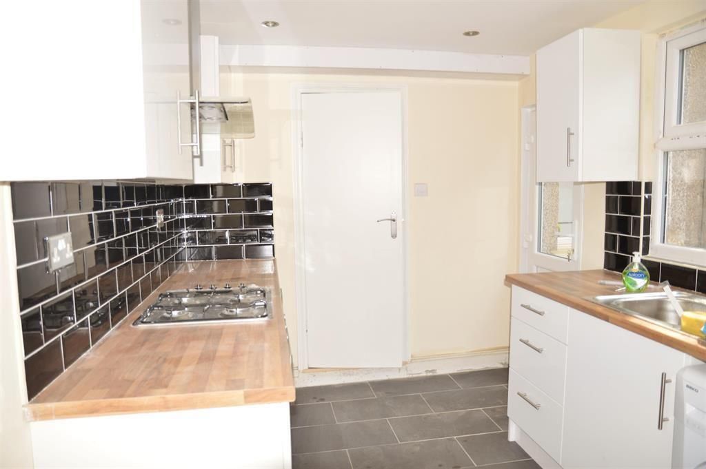 Property photo 3 of 9 1000022672.Jpg