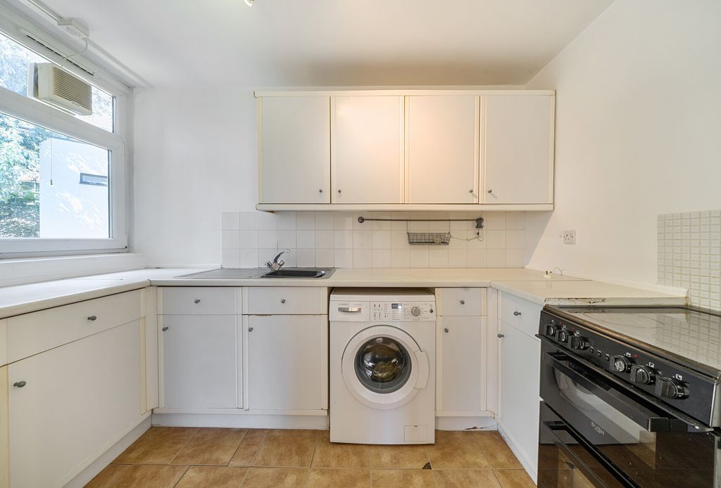 Property photo 3 of 8 1508900-4-6A7Db99...