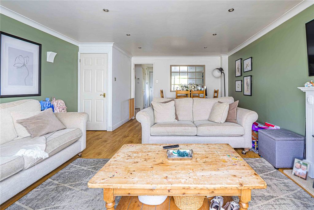 Property photo 2 of 20 Picture No. 25